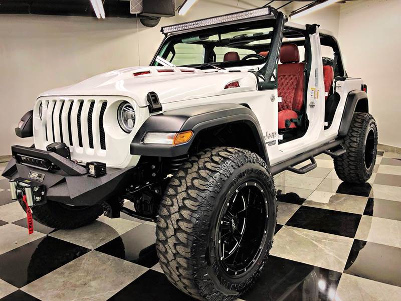 2018 Jeep Wrangler Unlimited custom white California package lifted