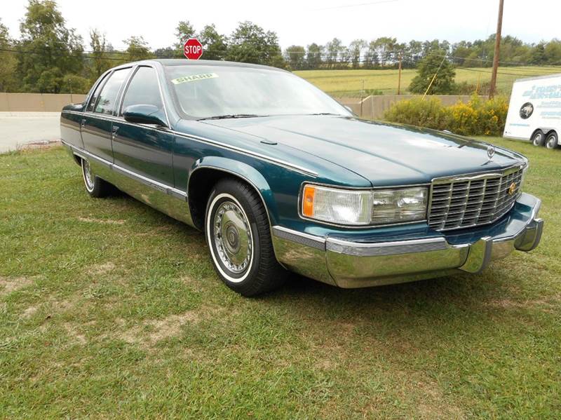 1996 Cadillac Fleetwood for sale at STARRY'S AUTO SALES in New Alexandria PA