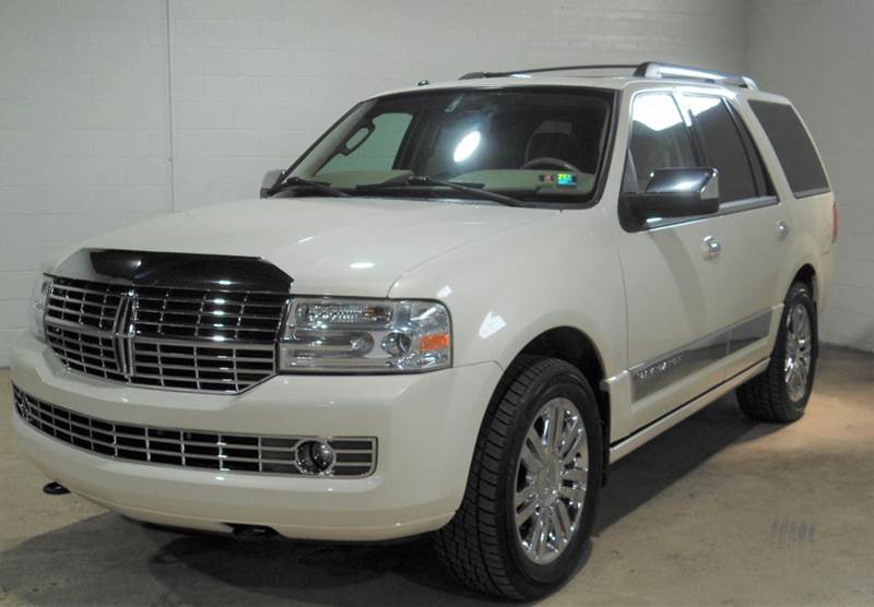 2008 Lincoln Navigator for sale at Ohio Motor Cars in Parma OH