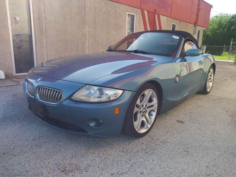 2005 BMW Z4 for sale at RICKY'S AUTOPLEX in San Antonio TX