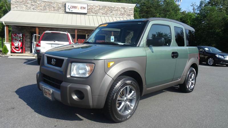 2004 Honda Element for sale at Driven Pre-Owned in Lenoir NC