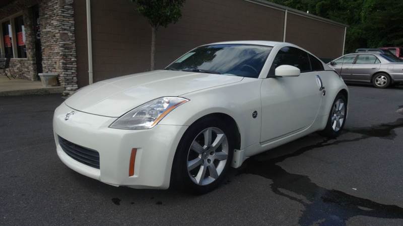 2005 Nissan 350Z for sale at Driven Pre-Owned in Lenoir NC
