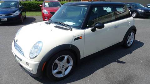 2004 MINI Cooper for sale at Driven Pre-Owned in Lenoir NC