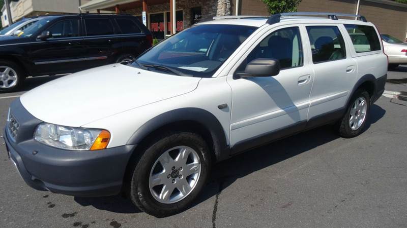 2005 Volvo XC70 for sale at Driven Pre-Owned in Lenoir NC
