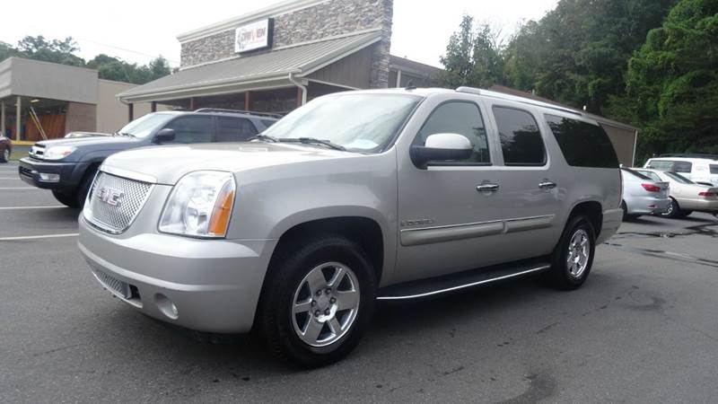 2007 GMC Yukon XL for sale at Driven Pre-Owned in Lenoir NC