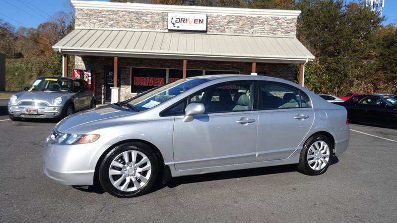 2006 Honda Civic for sale at Driven Pre-Owned in Lenoir NC