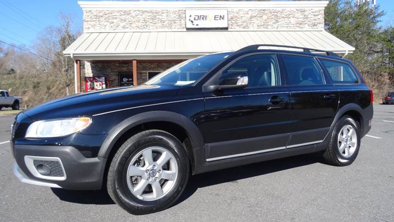 2009 Volvo XC70 for sale at Driven Pre-Owned in Lenoir NC
