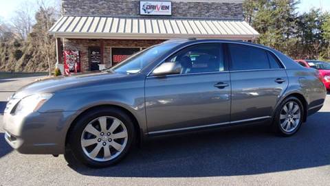 2005 Toyota Avalon for sale at Driven Pre-Owned in Lenoir NC