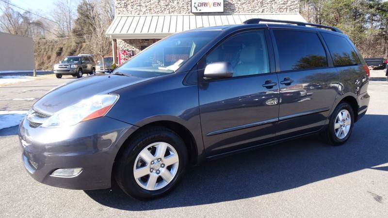 2008 Toyota Sienna for sale at Driven Pre-Owned in Lenoir NC