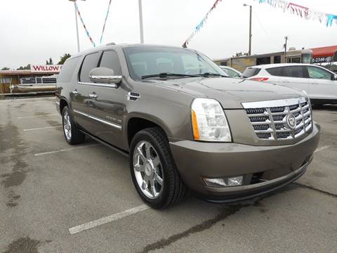 2011 Cadillac Escalade ESV for sale at Willow Creek Auto Sales in Knoxville TN
