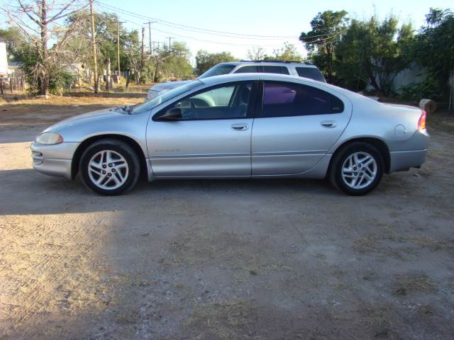 2001 Dodge Intrepid for sale at FIRST CHOICE MOTORS in Lubbock TX
