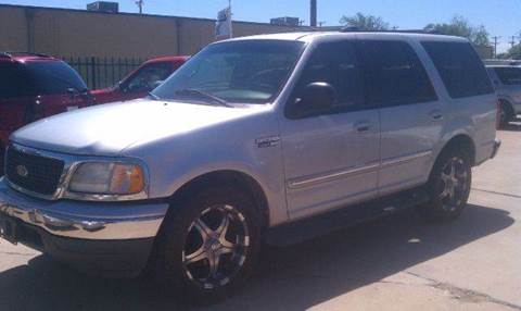 2000 Ford Expedition for sale at FIRST CHOICE MOTORS in Lubbock TX