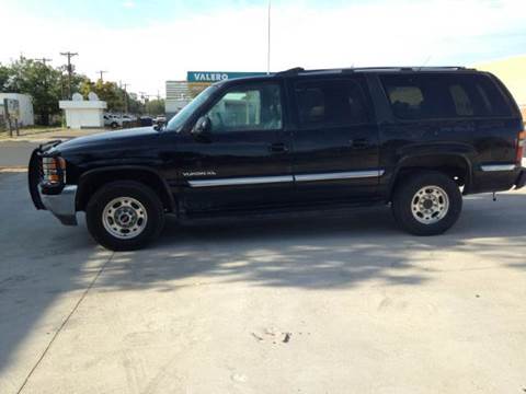 2000 GMC Yukon XL for sale at FIRST CHOICE MOTORS in Lubbock TX