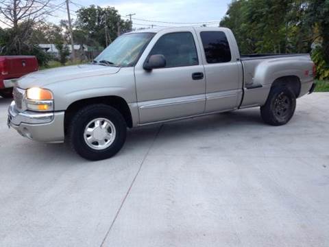 2003 GMC Sierra 1500 for sale at FIRST CHOICE MOTORS in Lubbock TX