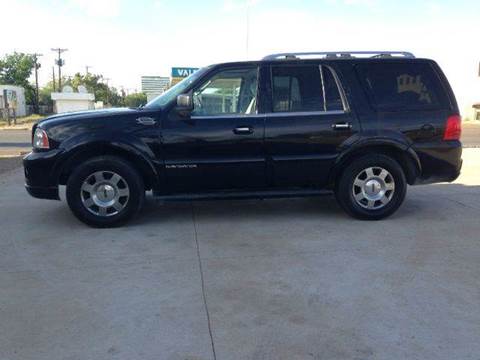 2005 Lincoln Navigator for sale at FIRST CHOICE MOTORS in Lubbock TX