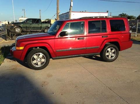 2006 Jeep Commander for sale at FIRST CHOICE MOTORS in Lubbock TX