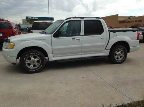 2004 Ford Explorer Sport Trac for sale at FIRST CHOICE MOTORS in Lubbock TX
