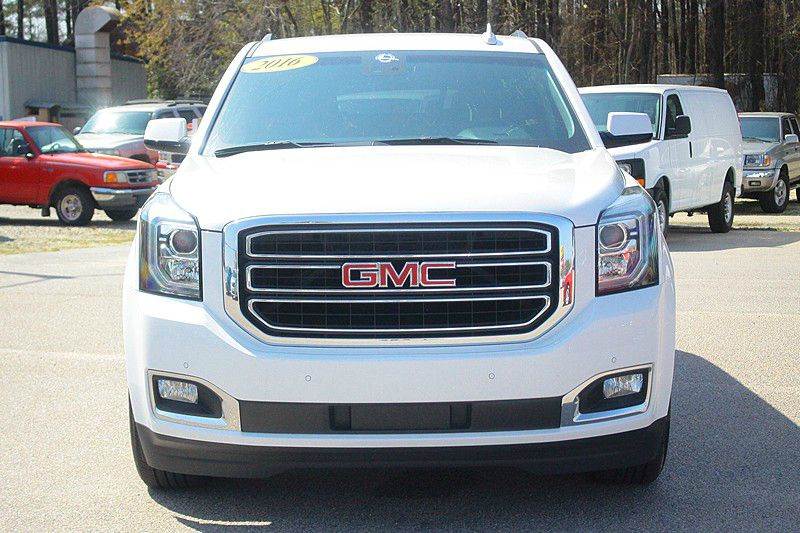 Used 2016 GMC Yukon XL SLT with VIN 1GKS2GKC3GR215384 for sale in Nashville, NC