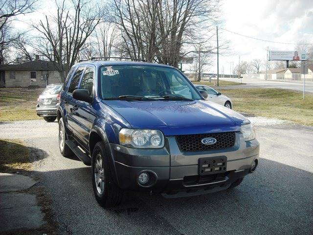2005 Ford Escape XLT (image 2)