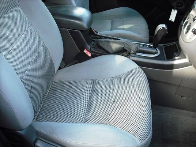 2005 Ford Escape XLT (image 9)
