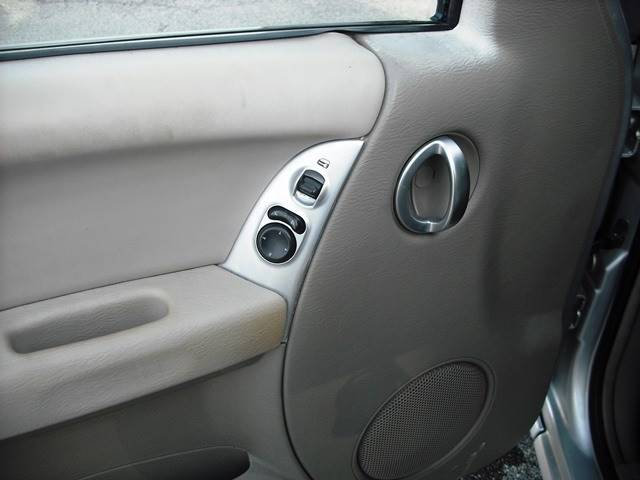2002 Jeep Liberty Limited (image 6)