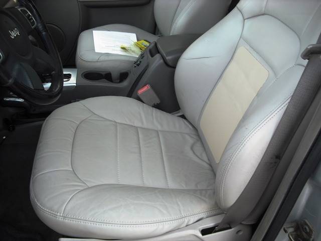2002 Jeep Liberty Limited (image 7)