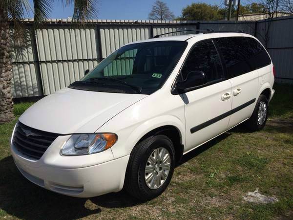 2006 Chrysler Town and Country for sale at Auto Selection Inc. in Houston TX