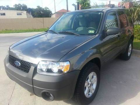 2005 Ford Escape for sale at Auto Selection Inc. in Houston TX