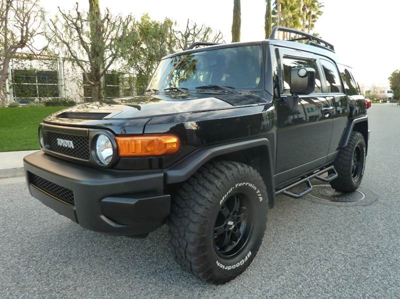 2011 Toyota Fj Cruiser 4x4 4dr Suv 5a In Van Nuys Ca Trade In