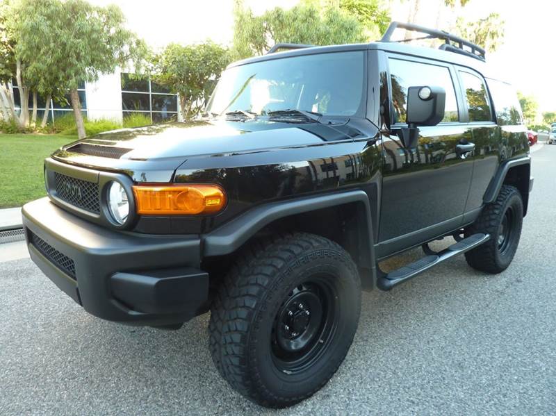 2014 Toyota Fj Cruiser 4x4 4dr Suv 5a In Van Nuys Ca Trade In