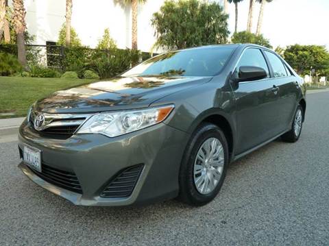 2013 Toyota Camry for sale at Trade In Auto Sales in Van Nuys CA