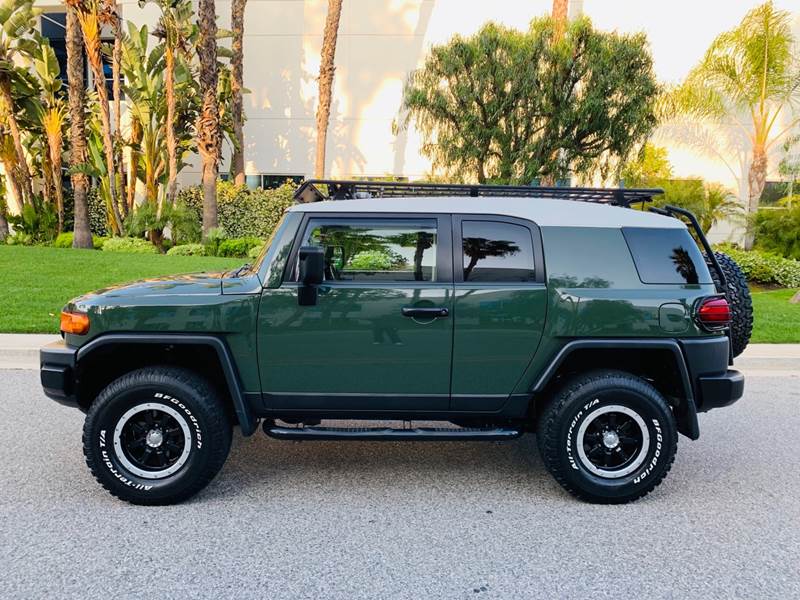 2013 Toyota Fj Cruiser 4x4 4dr Suv 5a In Van Nuys Ca Trade In