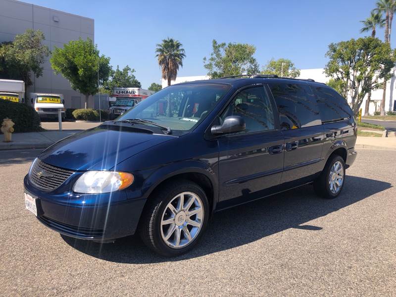 2002 Chrysler Town and Country eL