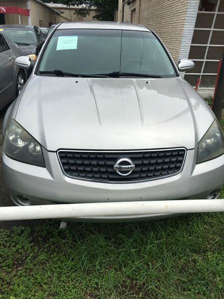 2005 Nissan Altima for sale at North Loop West Auto Sales in Houston TX
