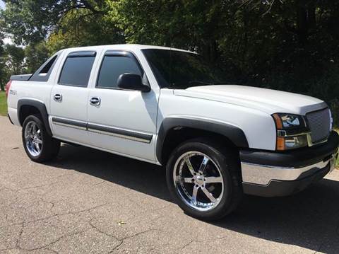 2004 Chevrolet Avalanche for sale at Car Dude in Madison Lake MN