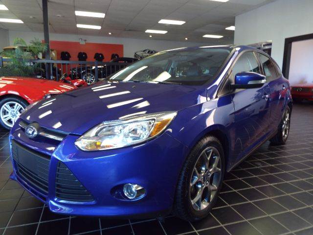 2013 Ford Focus for sale at SAINT CHARLES MOTORCARS in Saint Charles IL