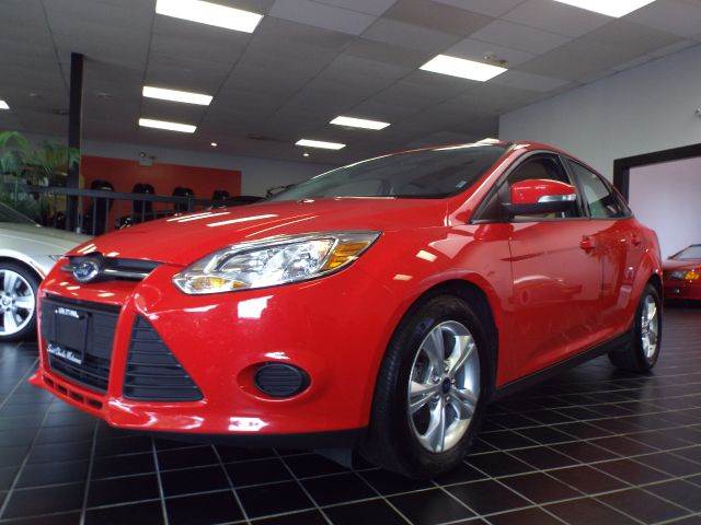 2013 Ford Focus for sale at SAINT CHARLES MOTORCARS in Saint Charles IL