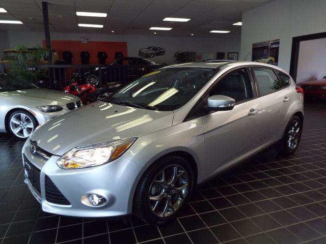 2013 Ford Focus for sale at SAINT CHARLES MOTORCARS in Saint Charles IL