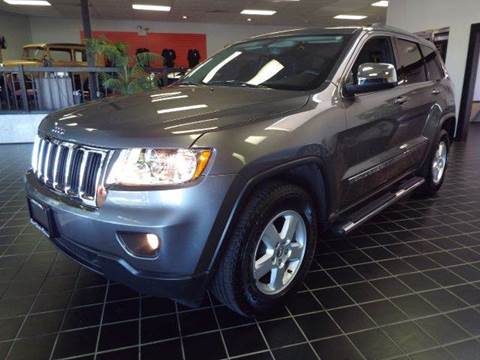 2013 Jeep Grand Cherokee for sale at SAINT CHARLES MOTORCARS in Saint Charles IL
