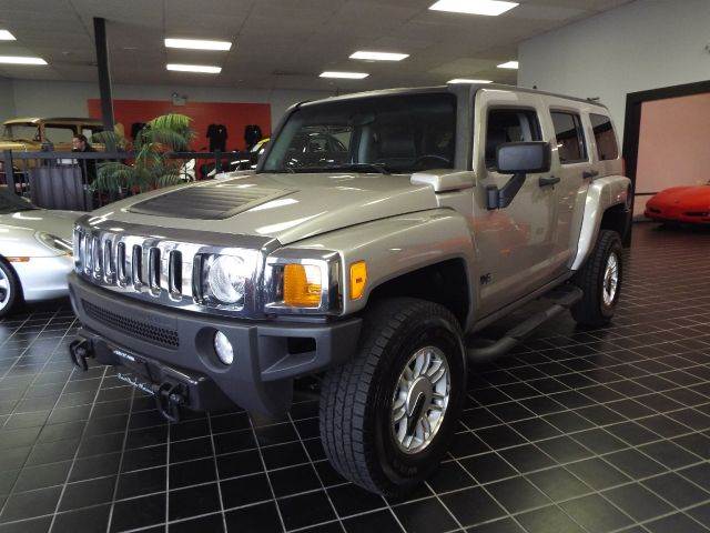 2006 HUMMER H3 for sale at SAINT CHARLES MOTORCARS in Saint Charles IL