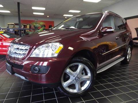 2008 Mercedes-Benz M-Class for sale at SAINT CHARLES MOTORCARS in Saint Charles IL