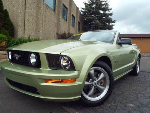 2006 Ford Mustang for sale at SAINT CHARLES MOTORCARS in Saint Charles IL