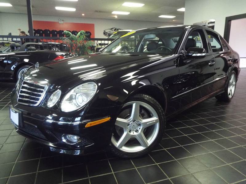 2009 Mercedes-Benz E-Class for sale at SAINT CHARLES MOTORCARS in Saint Charles IL