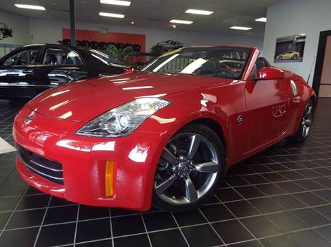 2006 Nissan 350Z for sale at SAINT CHARLES MOTORCARS in Saint Charles IL