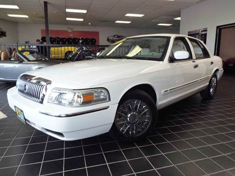2008 Mercury Grand Marquis for sale at SAINT CHARLES MOTORCARS in Saint Charles IL
