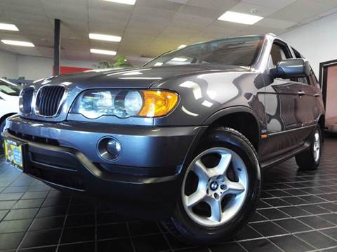 2003 BMW X5 for sale at SAINT CHARLES MOTORCARS in Saint Charles IL