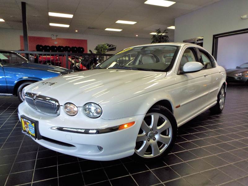 2004 Jaguar X-Type for sale at SAINT CHARLES MOTORCARS in Saint Charles IL