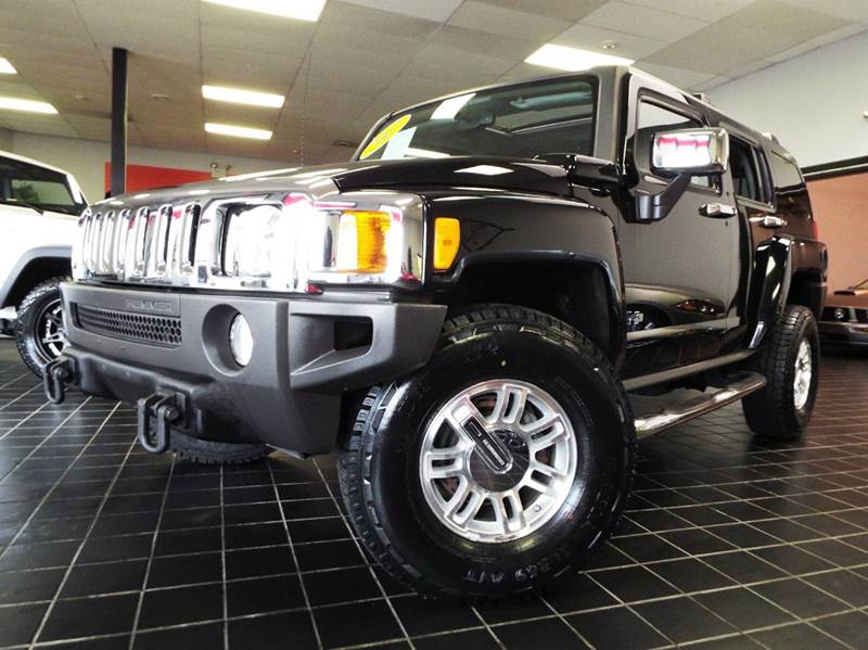 2007 HUMMER H3 for sale at SAINT CHARLES MOTORCARS in Saint Charles IL