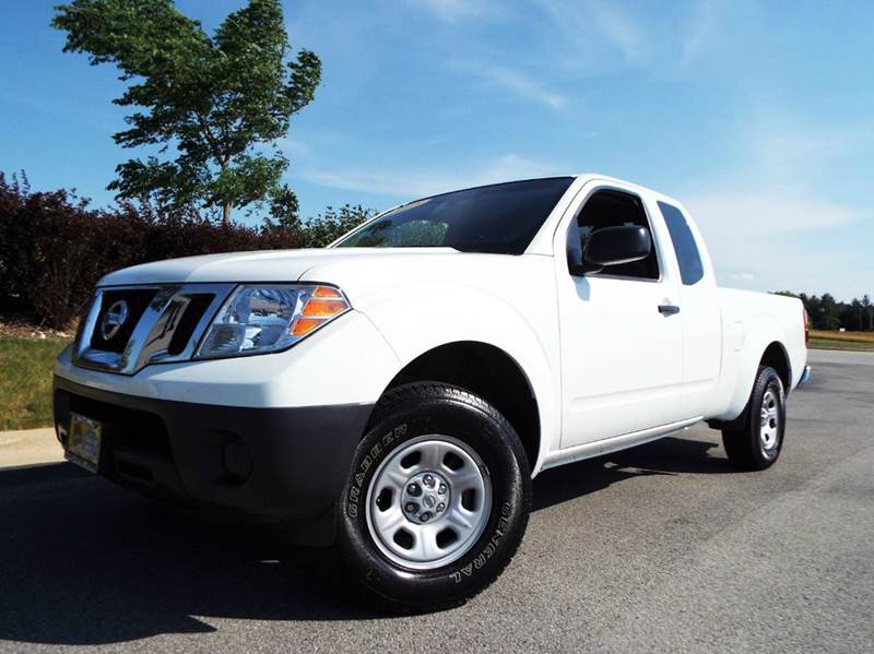 2015 Nissan Frontier for sale at SAINT CHARLES MOTORCARS in Saint Charles IL