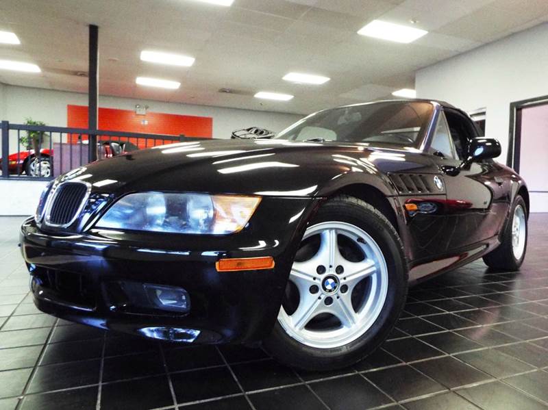 1998 BMW Z3 for sale at SAINT CHARLES MOTORCARS in Saint Charles IL